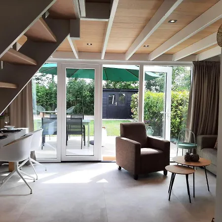 Stylish By The Sea * Tuitjenhorn