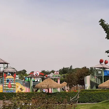 Stylish By The Sea Tuitjenhorn