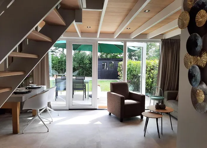 Stylish By The Sea * Tuitjenhorn