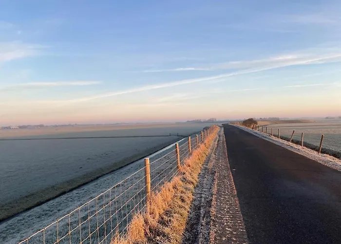 Stylish By The Sea Дом отдыха Tuitjenhorn